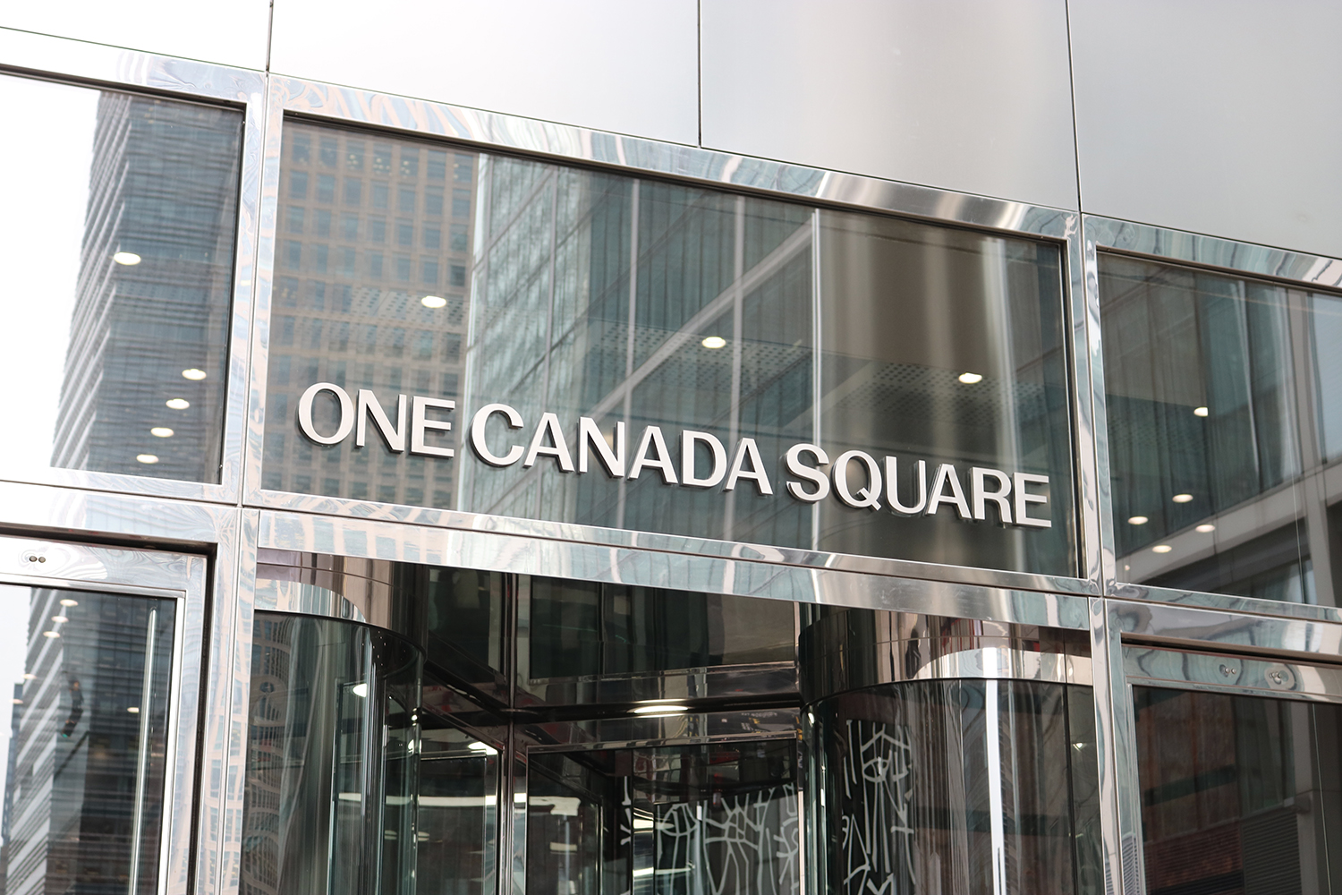 Entrance to the Ascenti physiotherapy clinic in One Canada Square